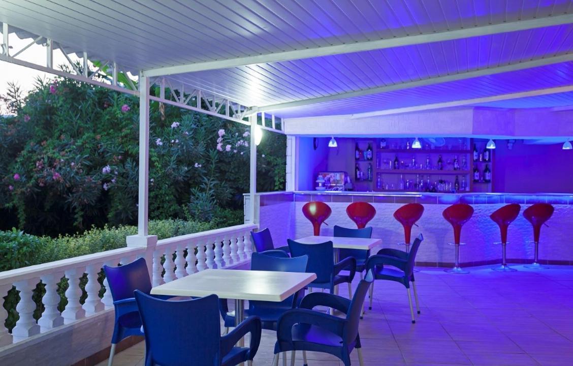 Ramira Beach Hotel アブサルア エクステリア 写真